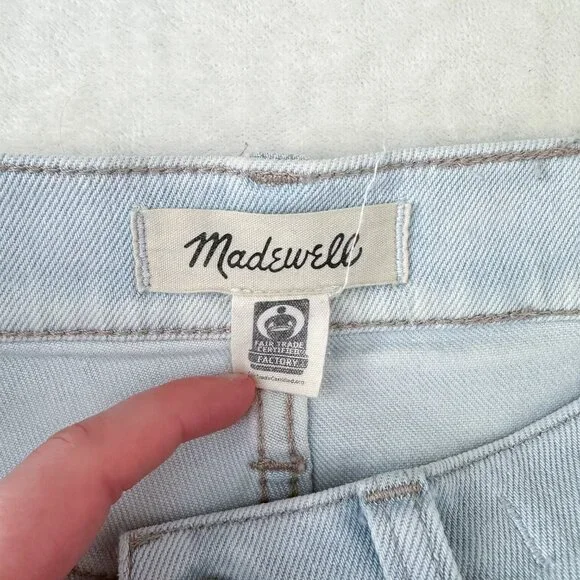 Madewell "The Mom Jean" Light Wash - Size 25 (0, 2, XS) (Like New) - Picture 3 of 9